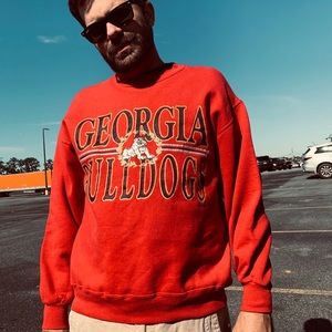 Vintage UGA sweat shirt men’s large but fits med
